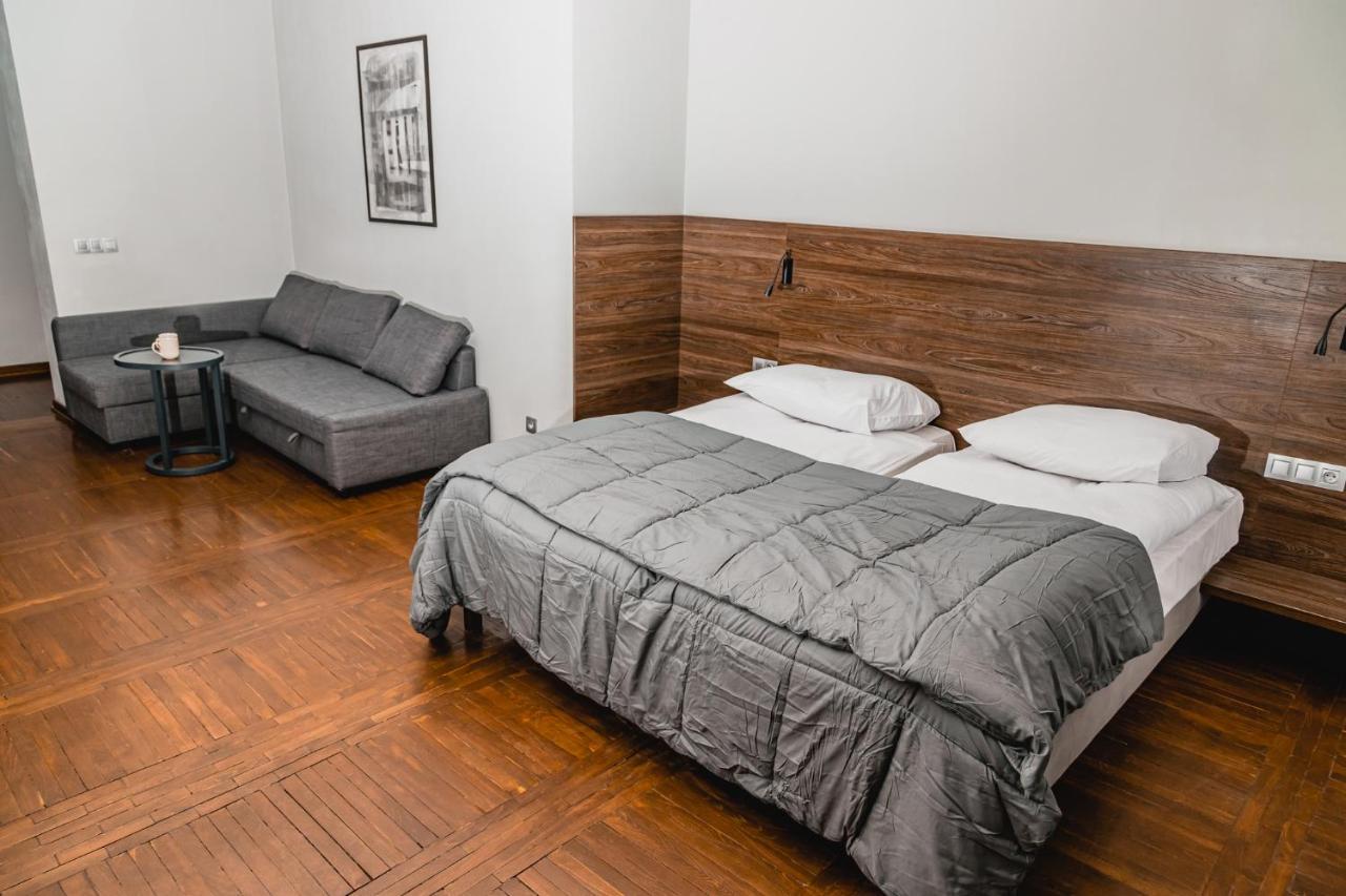 The Old Townhouse II Aparthotel Krosno Ngoại thất bức ảnh