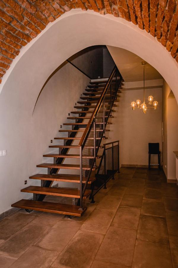 The Old Townhouse II Aparthotel Krosno Ngoại thất bức ảnh