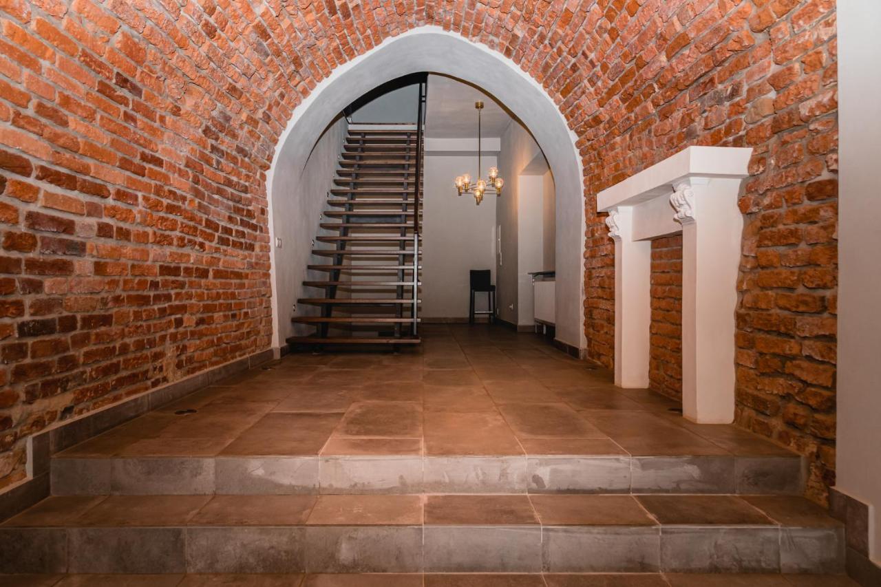 The Old Townhouse II Aparthotel Krosno Ngoại thất bức ảnh